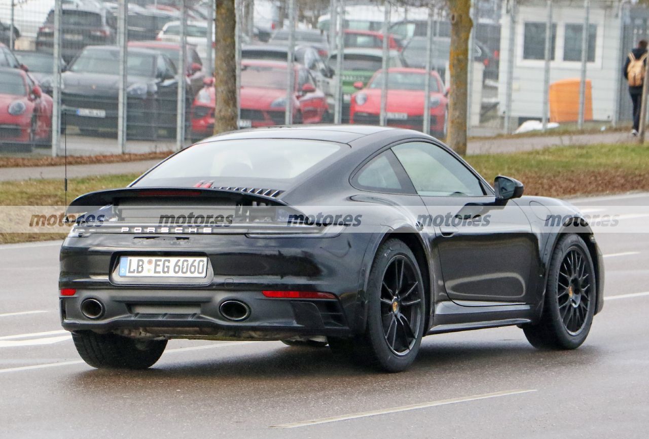 Foto espía Porsche 911 Dakar - exterior