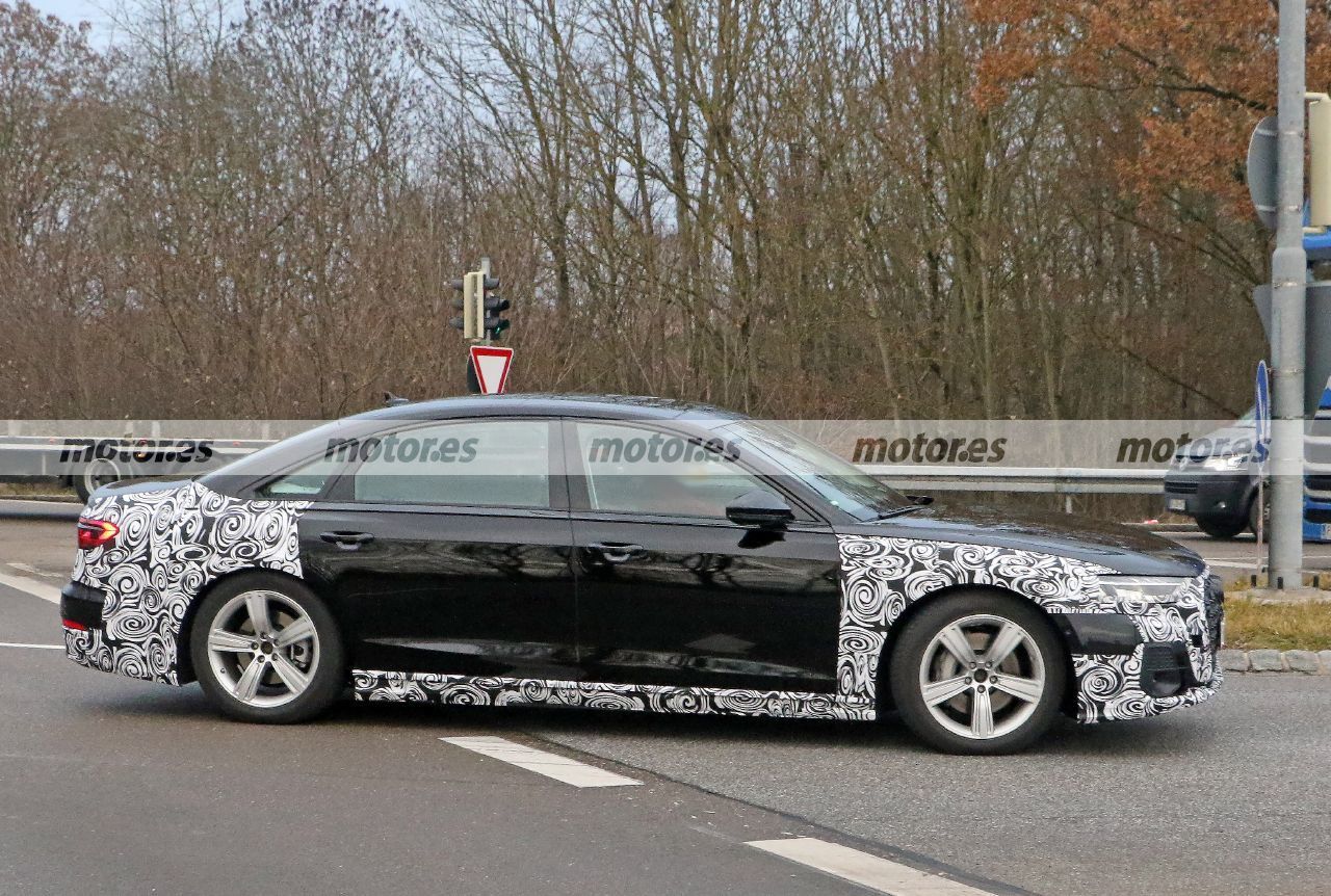 Foto espía Audi A8 Facelift 2022 - exterior