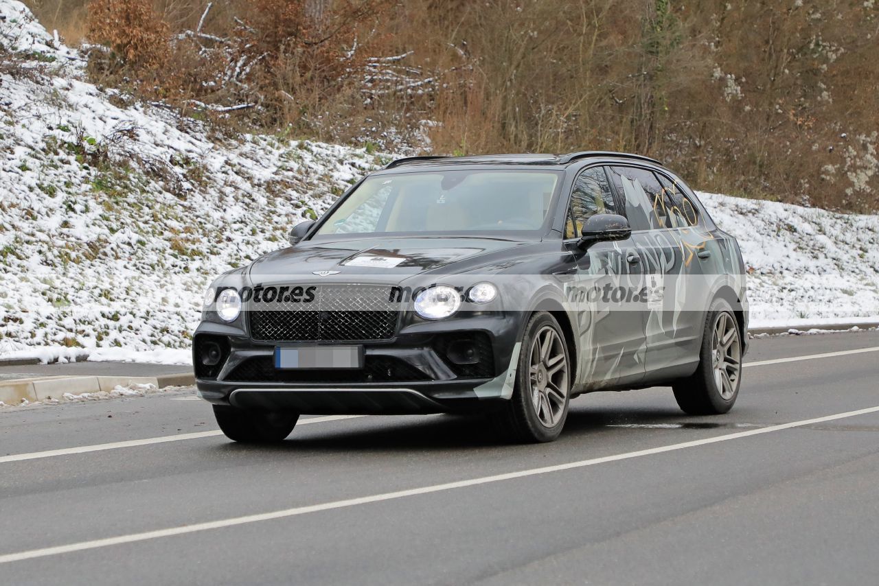 El nuevo Bentley Bentayga EWB 2022 reaparece en fotos espía en pruebas