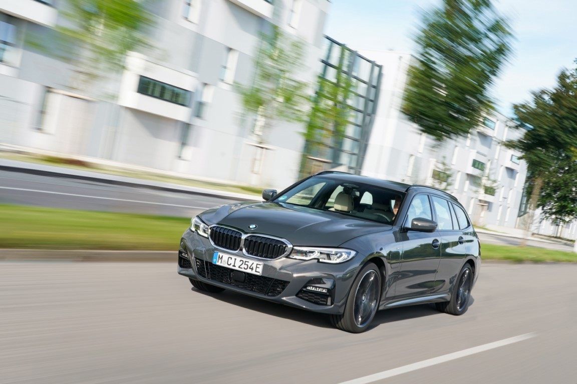 Foto BMW Serie 3 320e Touring - exterior