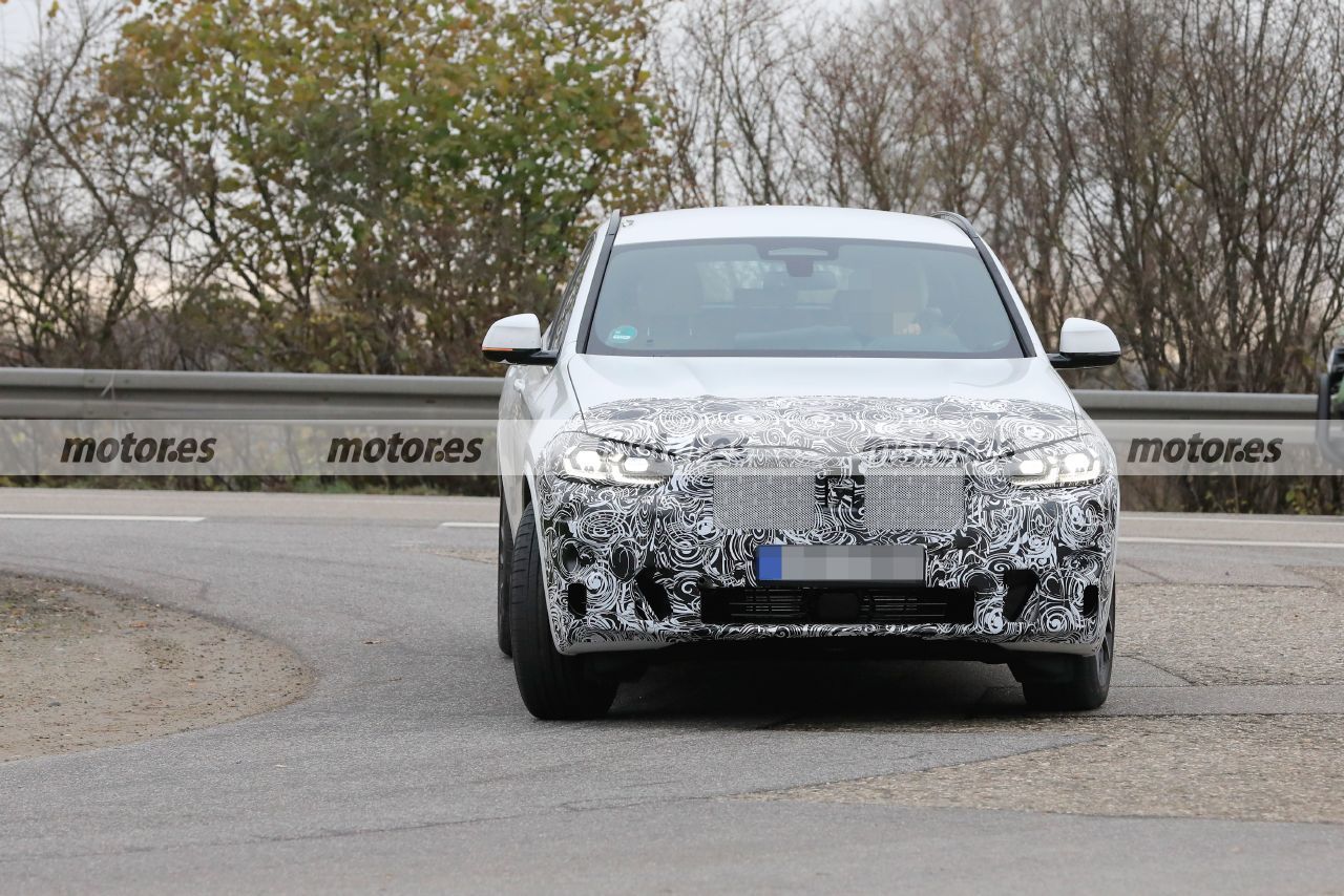 Foto espía BMW X4 M40 LCI 2022 - exterior