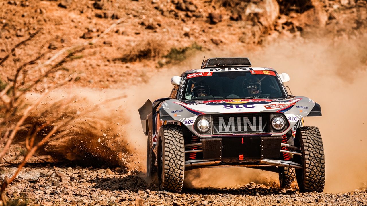 Etapa de 'grupo' y de minimizar daños para los grandes nombres del Dakar