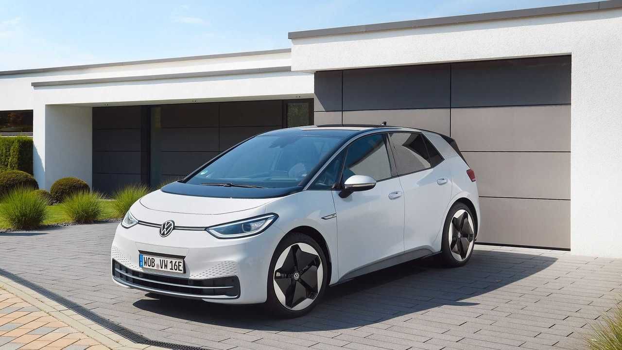 Volkswagen vendió la mitad de eléctricos que Tesla en 2020 pero sus cifras ya asustan