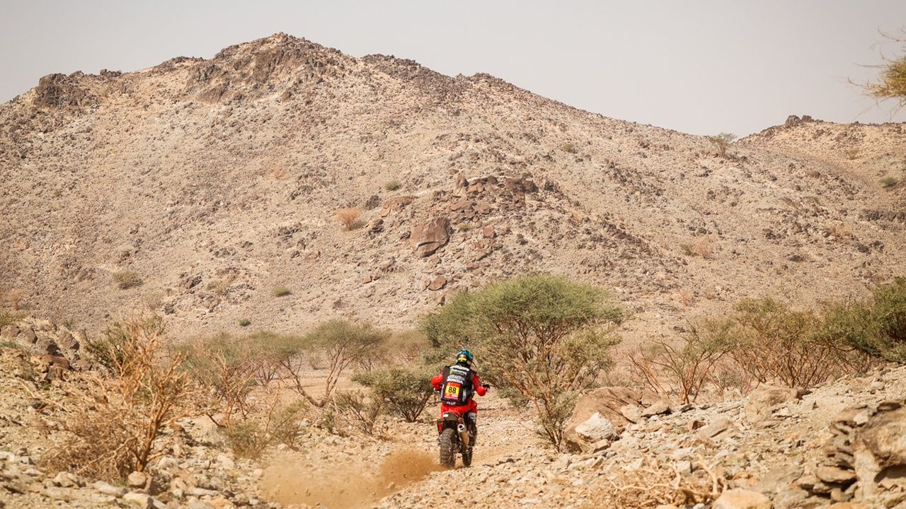 Joan Barreda golpea en la segunda etapa y se coloca líder del Dakar