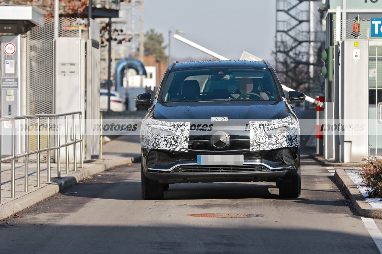 El Mercedes EQA 250 se deja ver en sus últimas fotos espía y pruebas