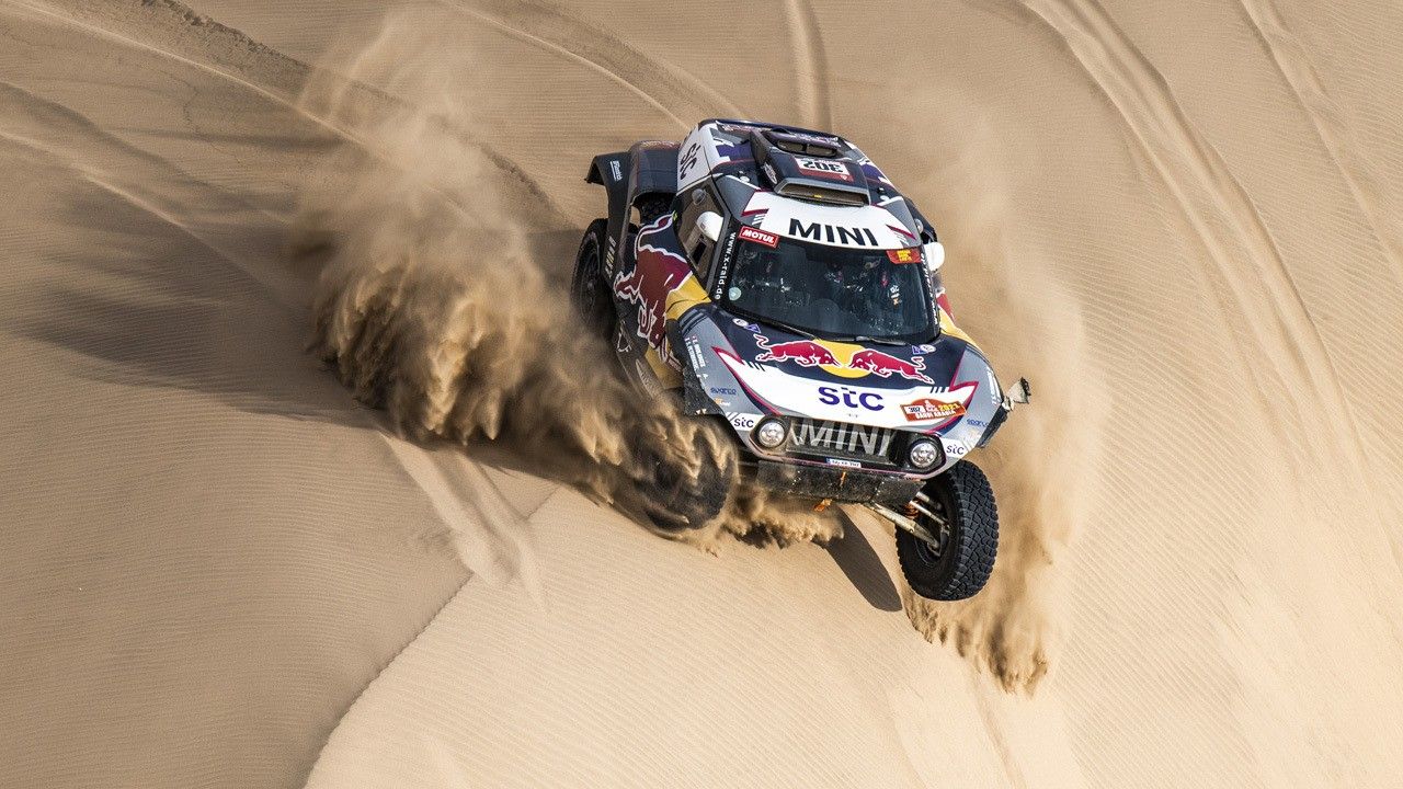 Peterhansel logra su decimocuarto Dakar, Sainz gana la última etapa