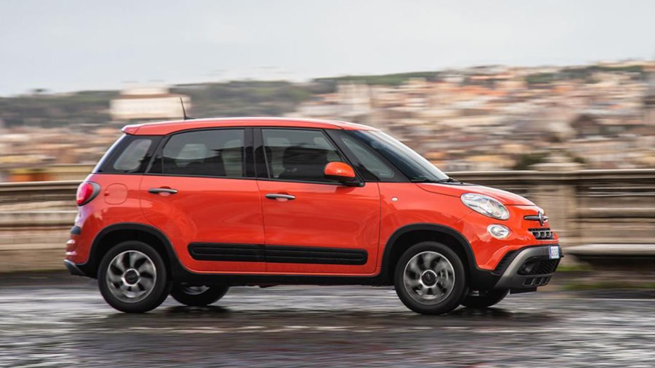 FIAT 500L 2021 - lateral