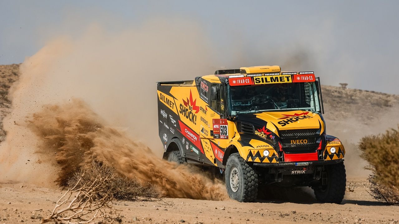 Las primeras dunas del Dakar aparecen entre Bisha y Wadi Al-Dawasir