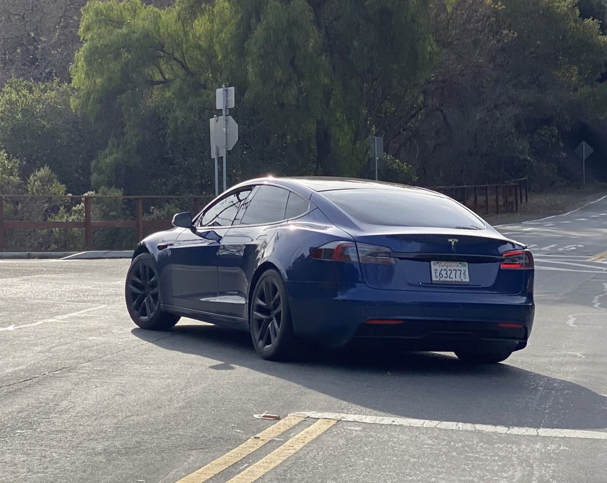 ¡Cazado! Primeras imágenes del nuevo Tesla Model S Plaid 2021 «Refresh»