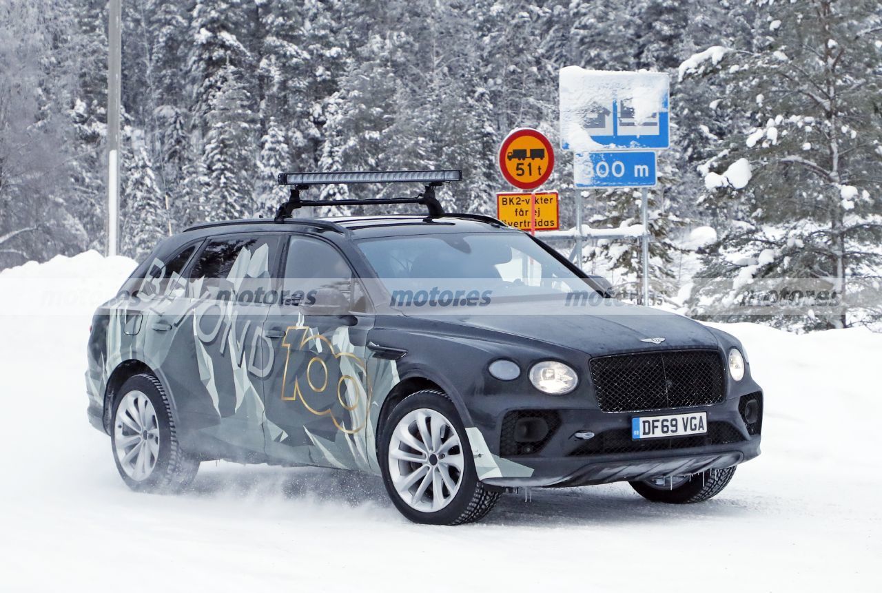 Foto espía Bentley Bentayga EWB 2022 - exterior