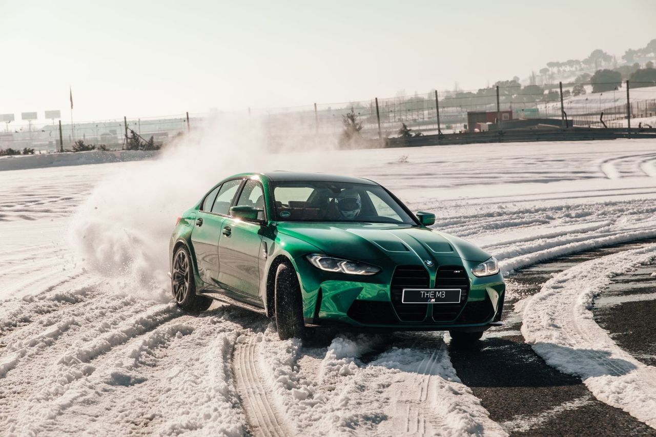 El BMW M3 G80 a fondo en el Jarama cubierto de nieve [vídeo]