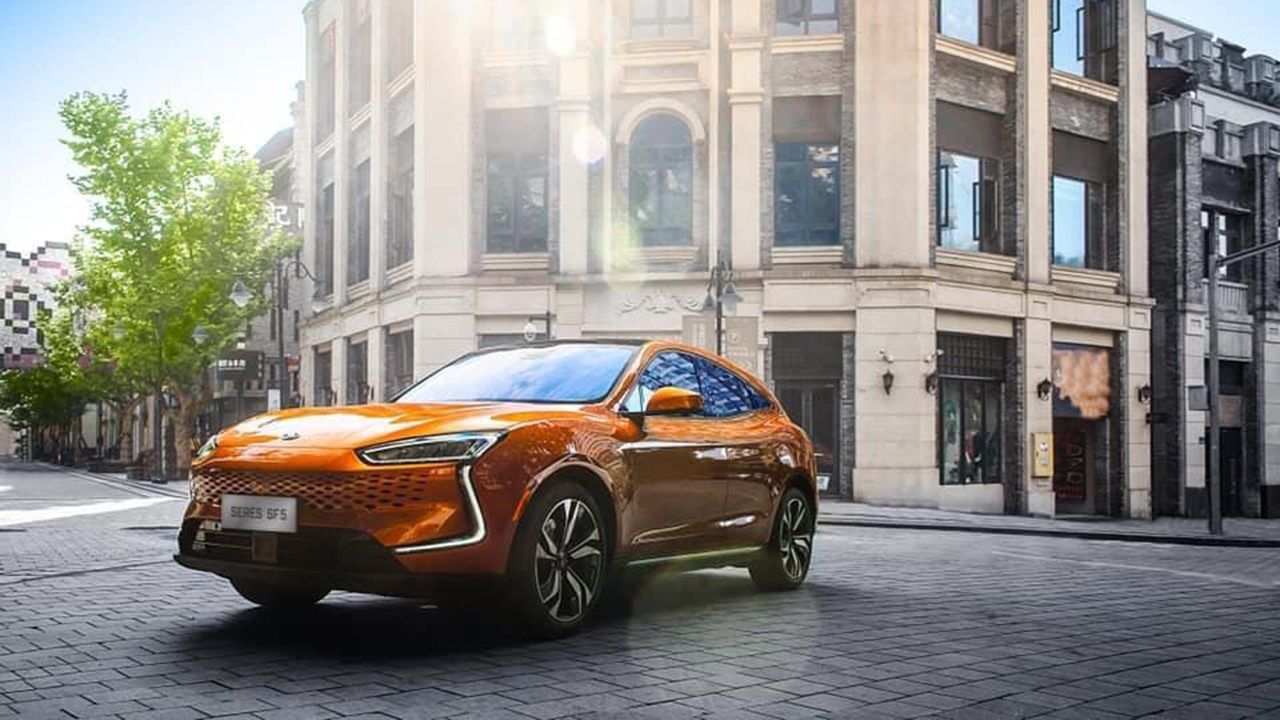 DFSK anuncia la llegada a España del Seres SF5, un SUV eléctrico con 694 CV