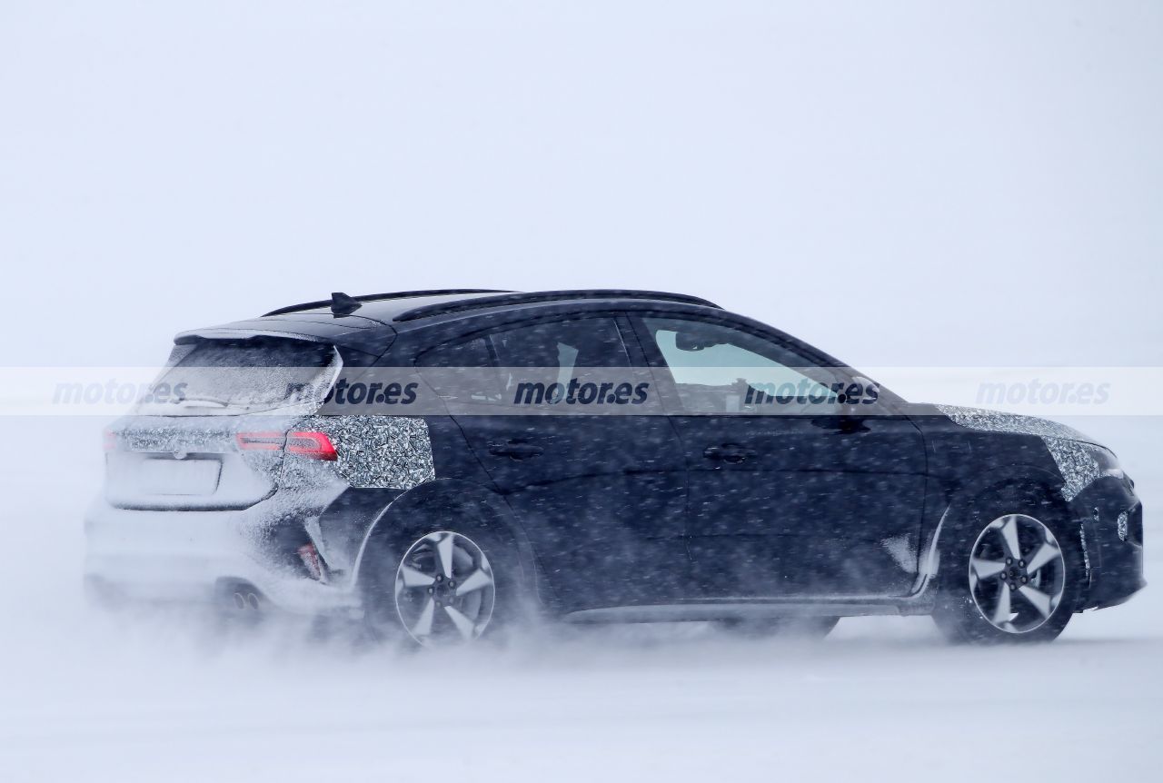 Foto espía Ford Focus Active Facelift 2022 - exterior