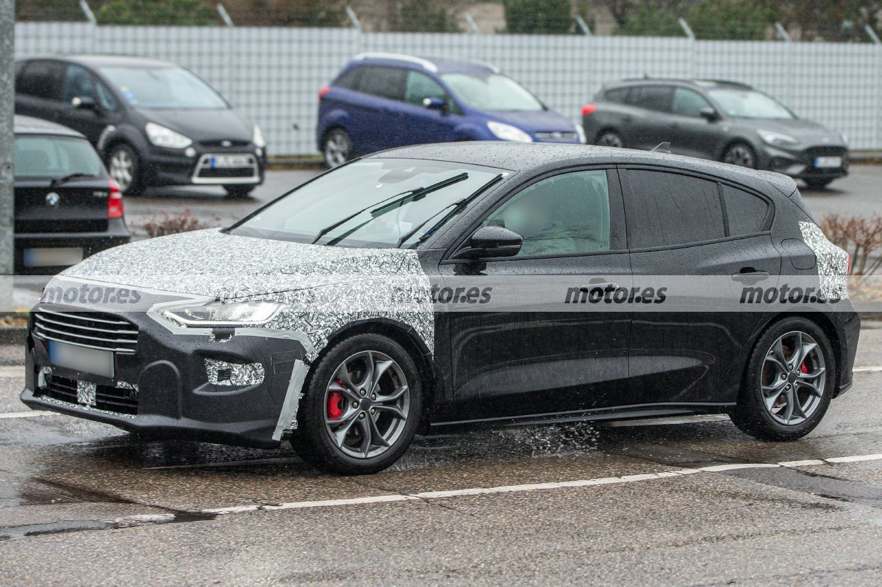 Foto espía Ford Focus Facelift 2022 - exterior