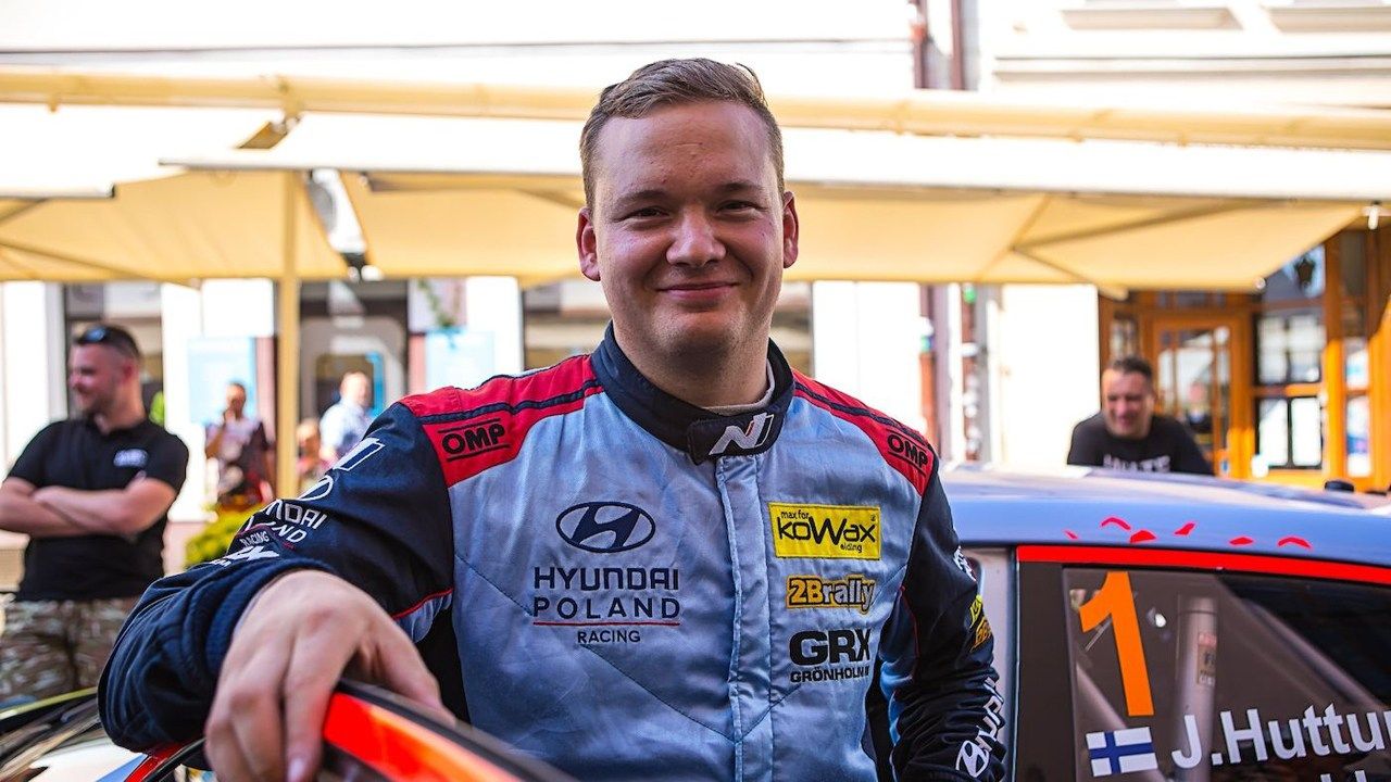 Hyundai asciende a Jari Huttunen a WRC2 tras ganar el título de WRC3