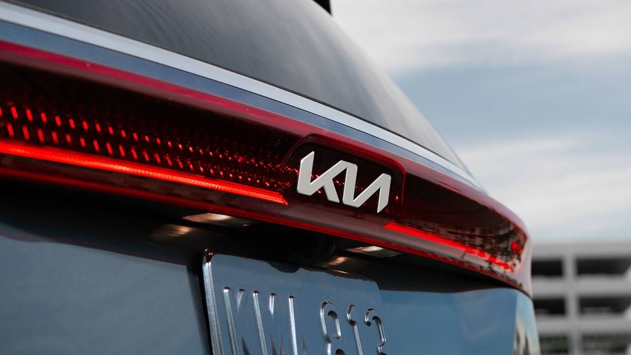 KIA Carnival 2022 - logo