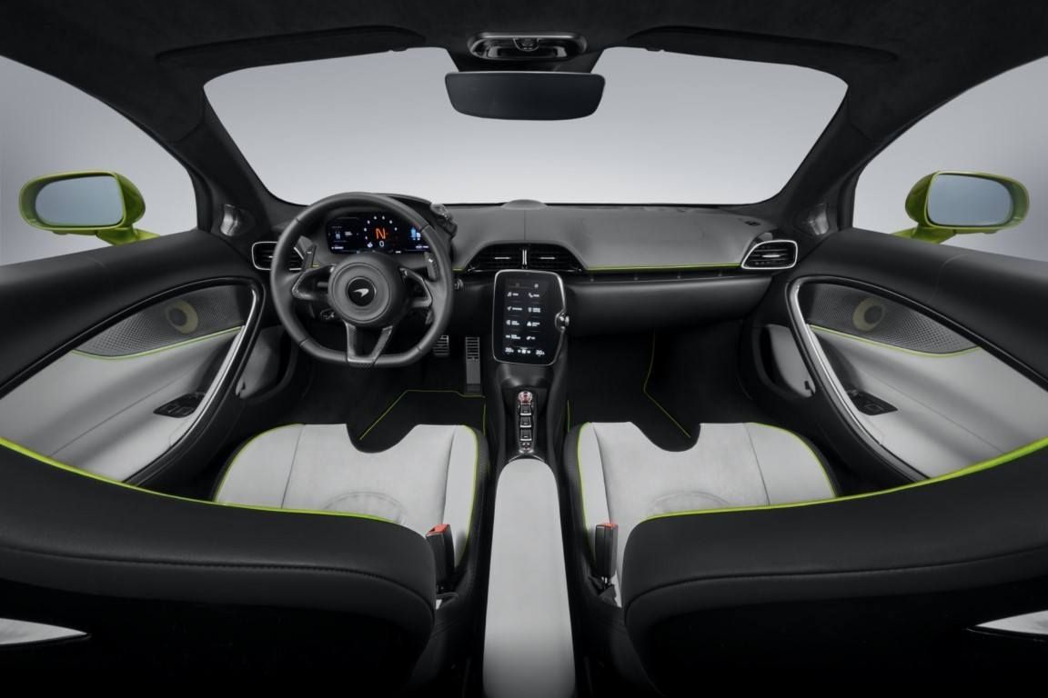 Foto McLaren Artura - interior