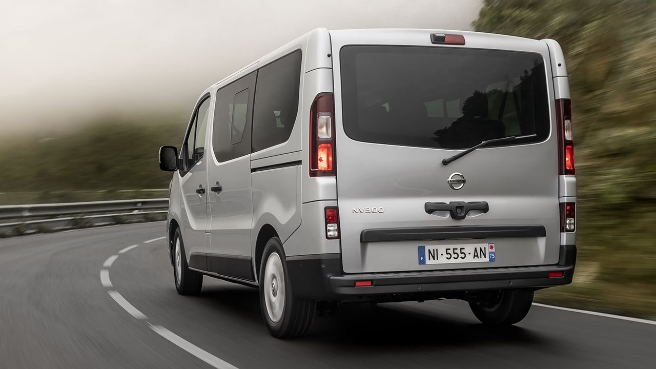 Nissan NV300 Combi 2021 - posterior