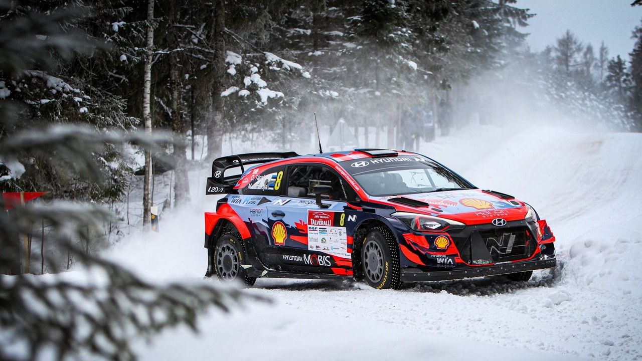 Ott Tänak bate a Thierry Neuville para ganar el Otepää Talveralli