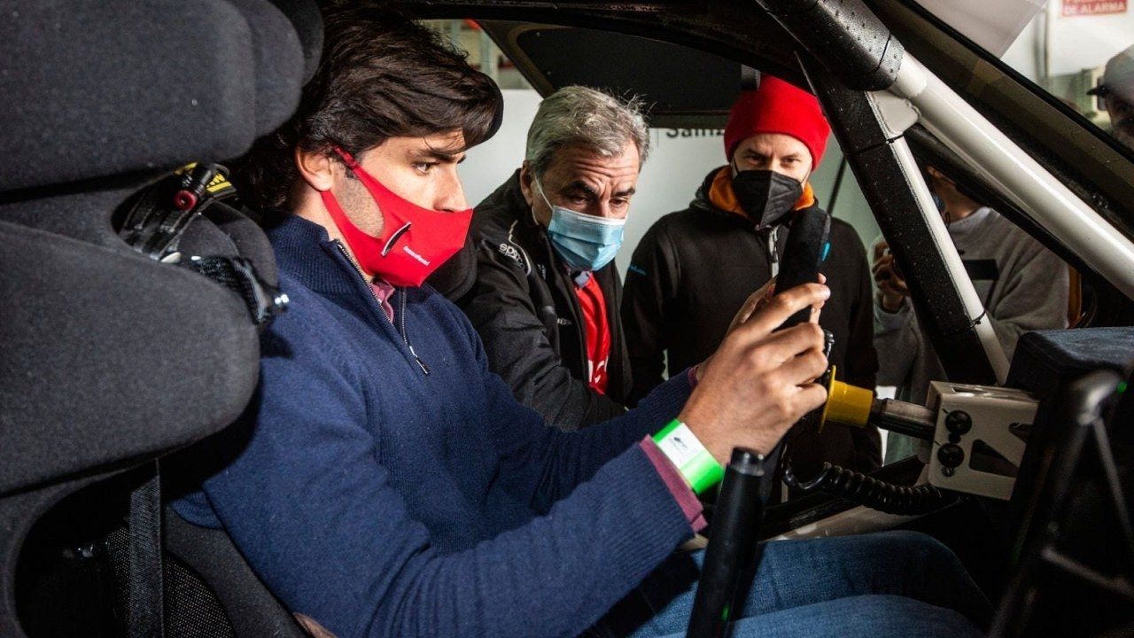 ¿Podrá Sainz Jr. dejar de ser ‘el hijo’ del gran campeón?: «Para mí es imposible»