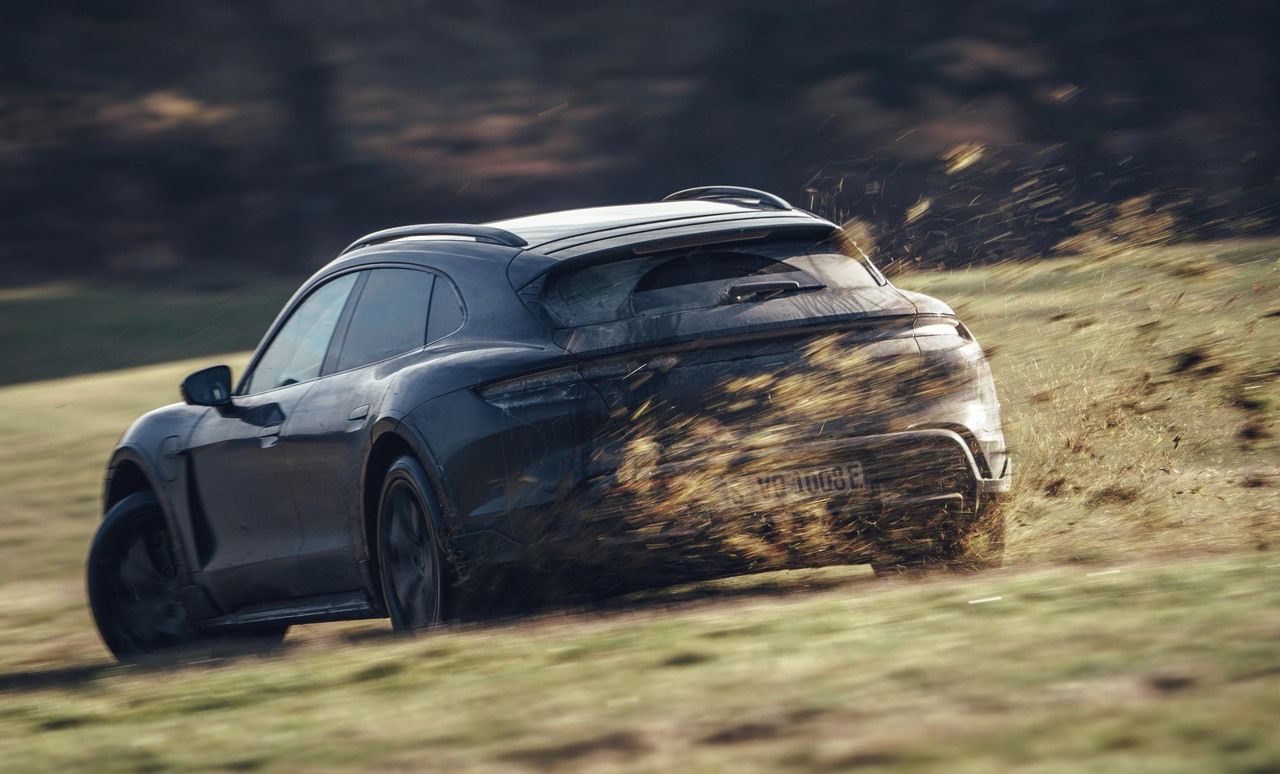 El nuevo Porsche Taycan Cross Turismo demuestra su lado más crossover en vídeo