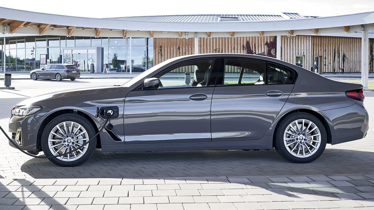 BMW 520e, la nueva variante híbrida enchufable ya tiene precios en España