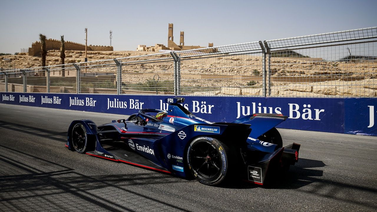 Robin Frijns se hace con una atípica pole en el ePrix de Ad-Diriyah