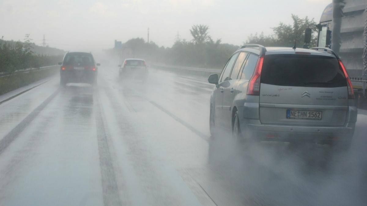 Todo lo que necesitas para enfrentarte al mal tiempo y la temporada de lluvias con tu coche