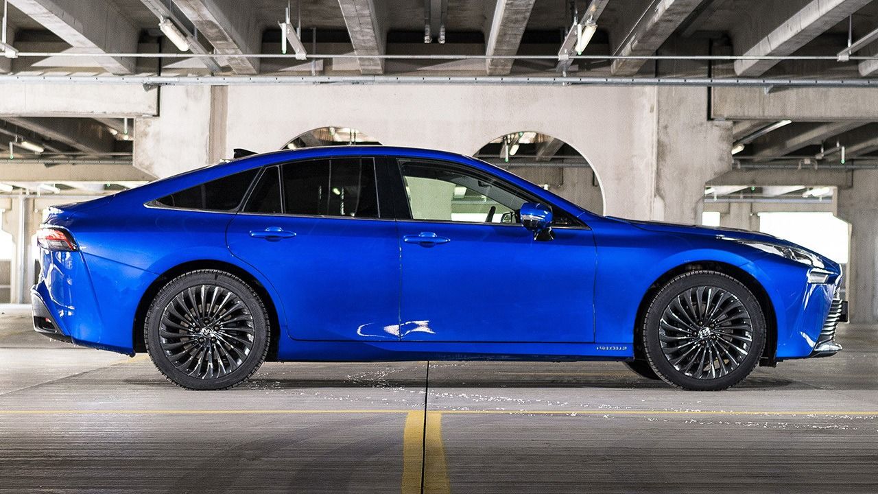 Toyota Mirai 2021 - lateral