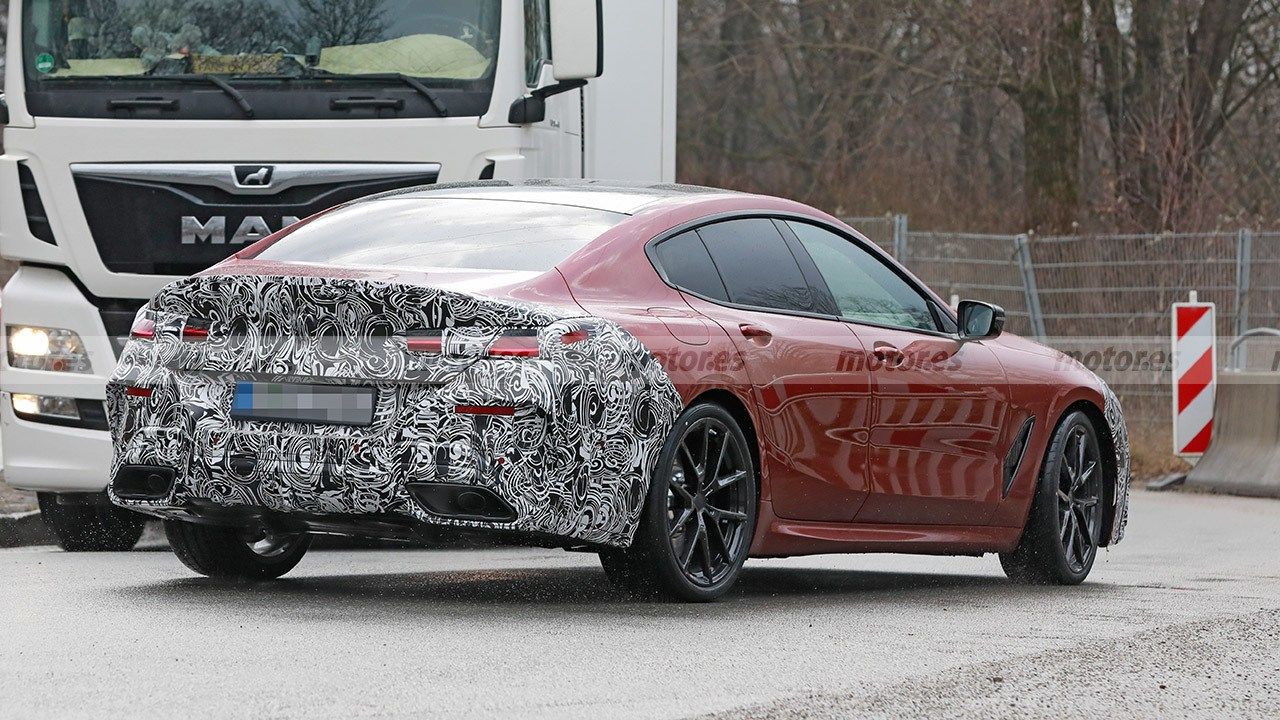 BMW Serie 8 Gran Coupé 2023 - foto espía posterior