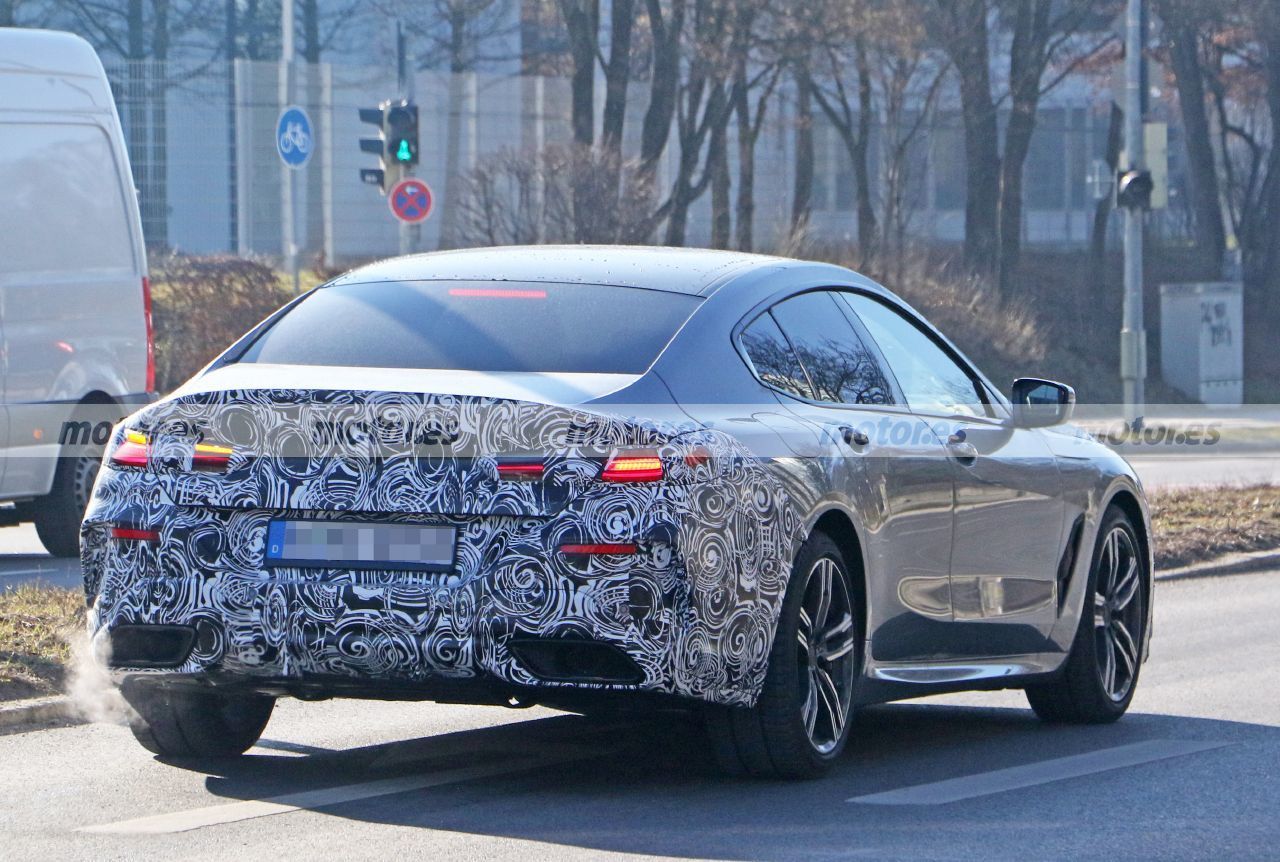 Foto espía BMW Serie 8 Gran Coupé Facelift 2023 - exterior