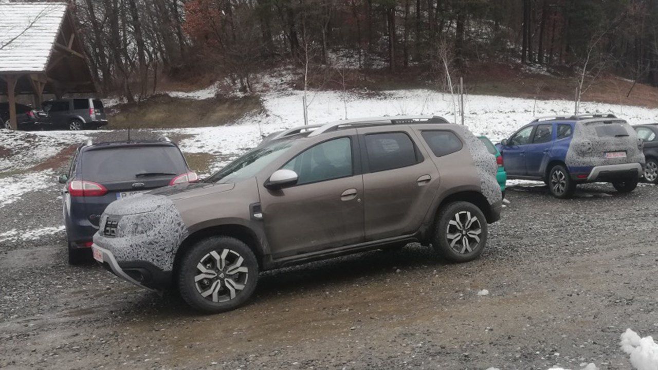 Dacia Duster 2021 - foto espía