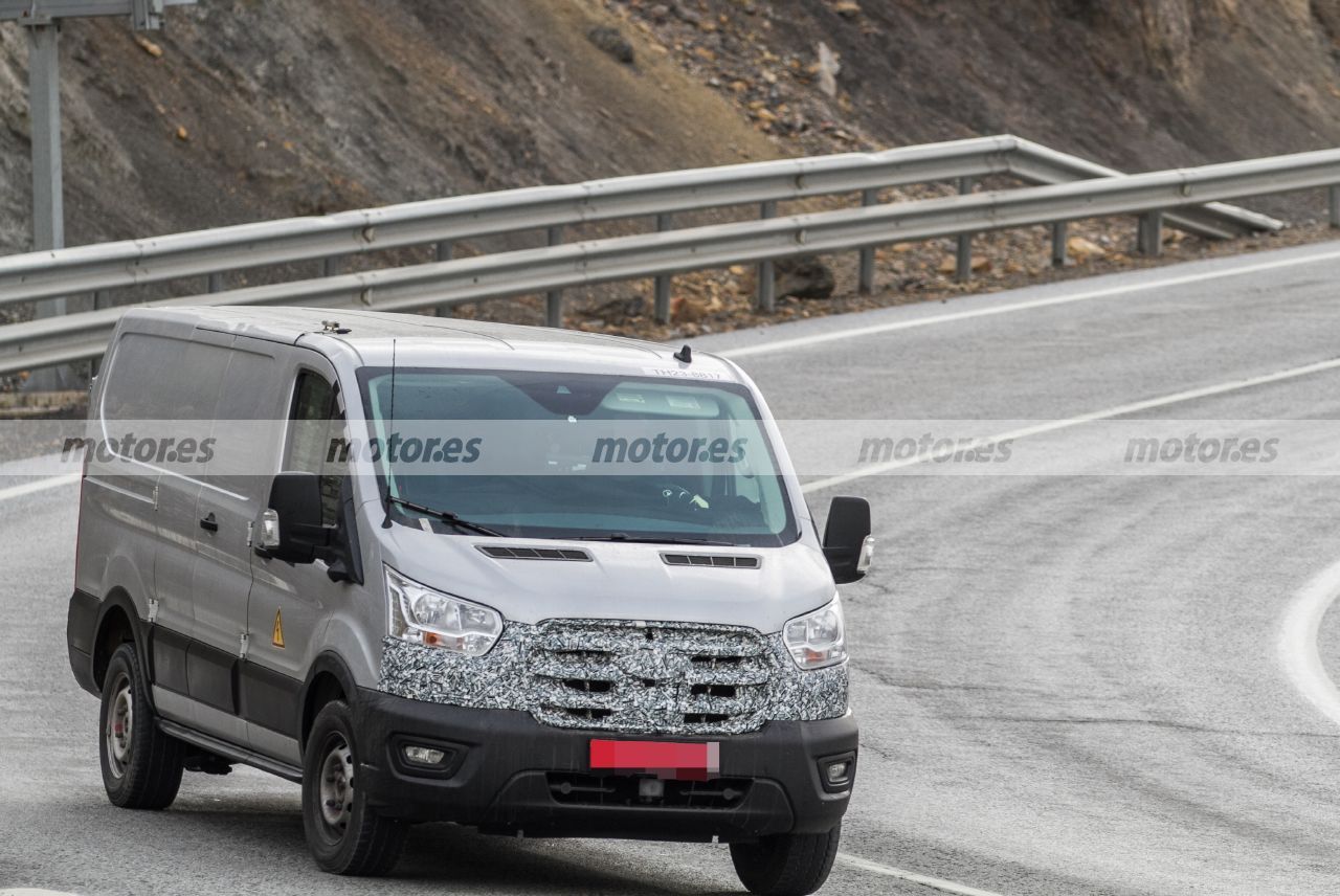 Ford E-Transit Custom 2022 - foto espía