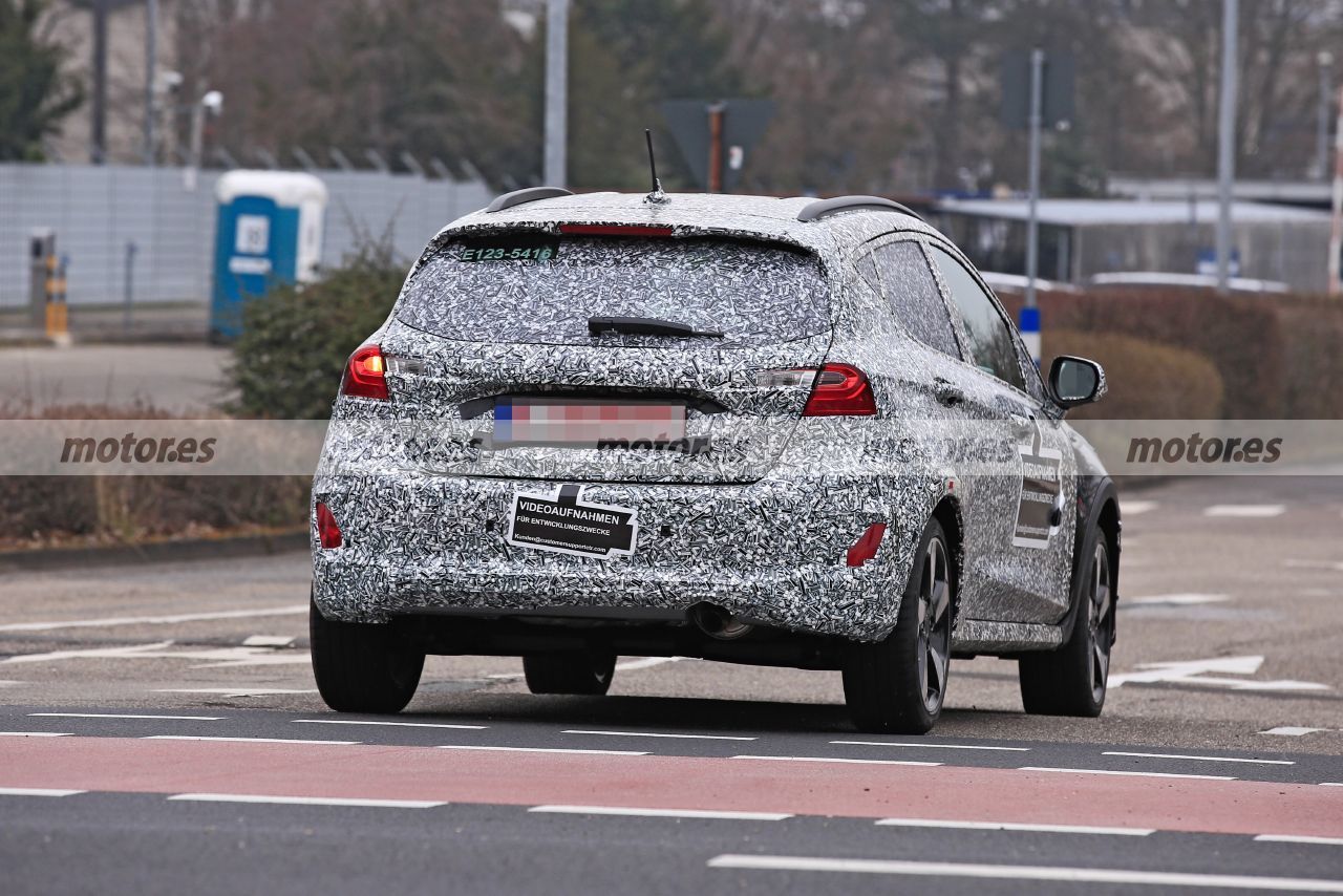 Foto espía Ford Fiesta Active Facelift 2022 - exterior