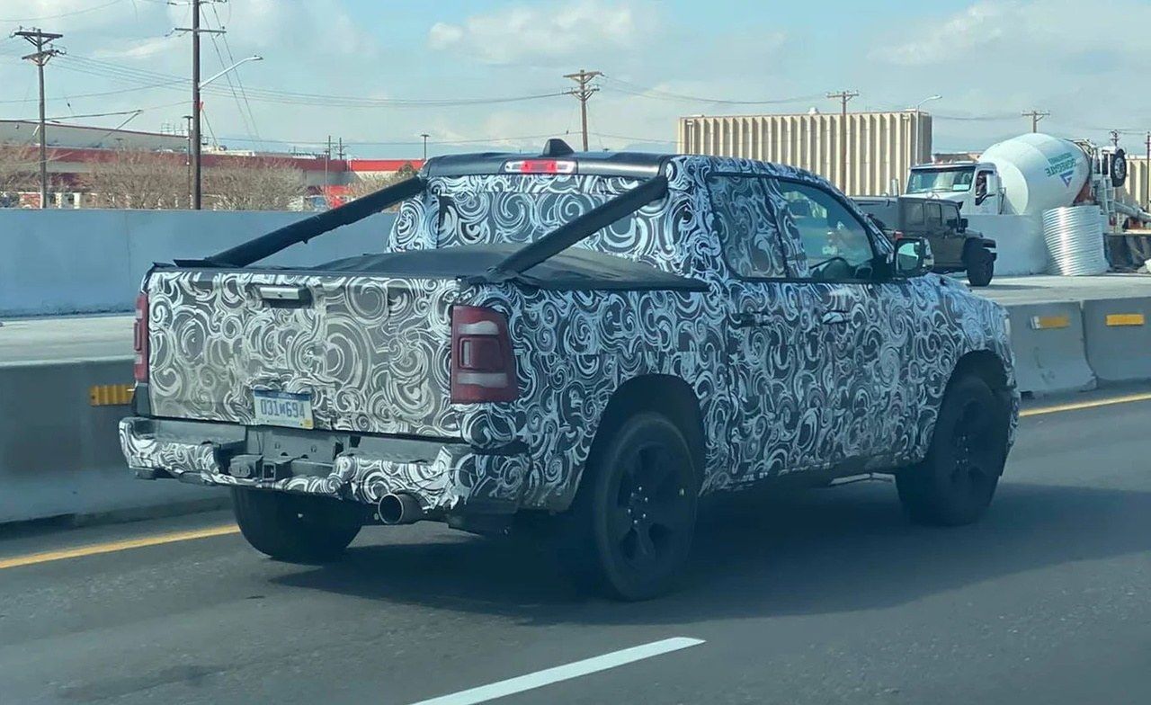 Las mulas iniciales del Jeep Wagoneer siguen realizando tests de carretera ¿Para qué?