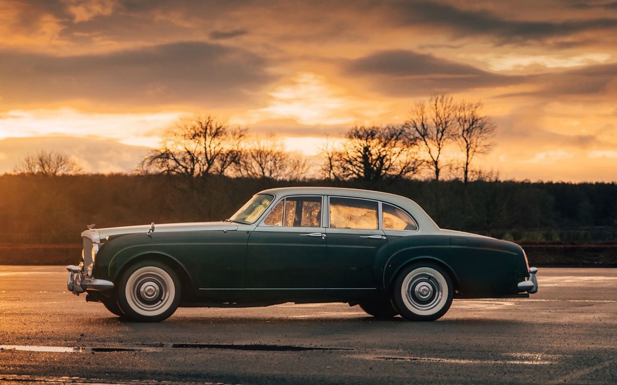 Foto Lunaz Bentley S3 Continental Flying Spur - exterior