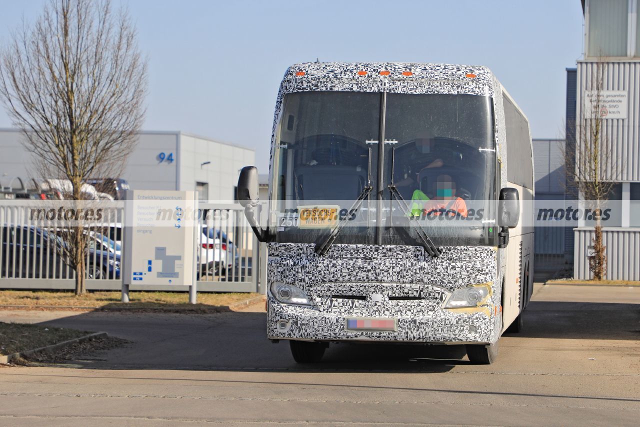 El nuevo Mercedes Tourismo, un autocar para Estados Unidos, cazado en fotos espía