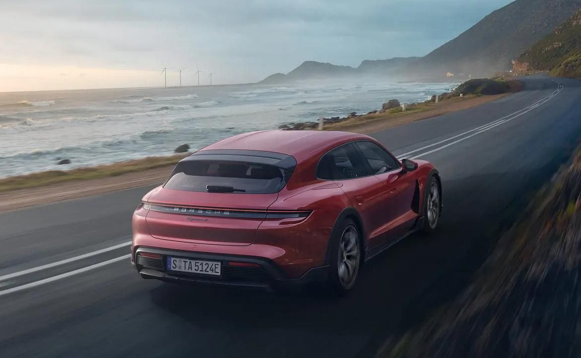 Precios del Porsche Taycan Cross Turismo, el crossover eléctrico ya a la venta