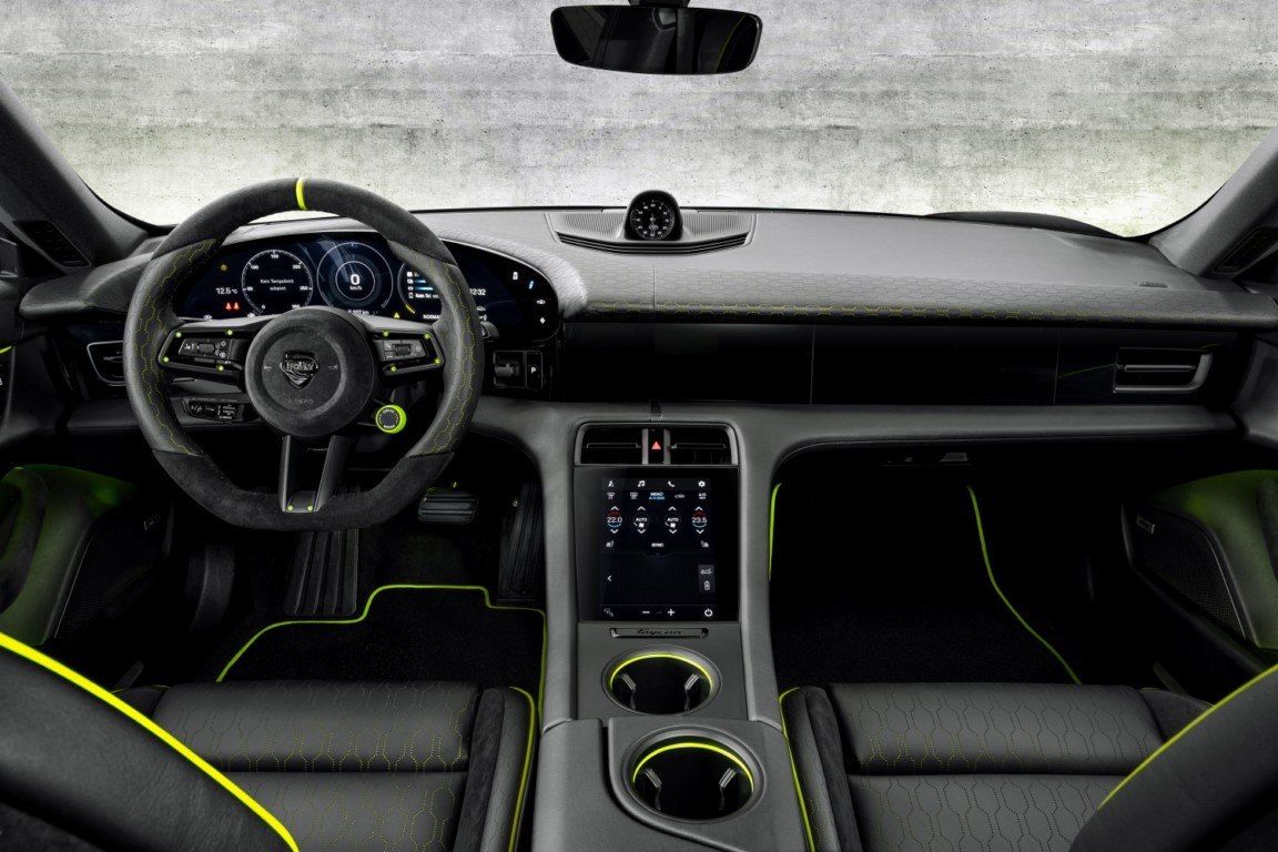 TechArt Porsche Taycan - interior