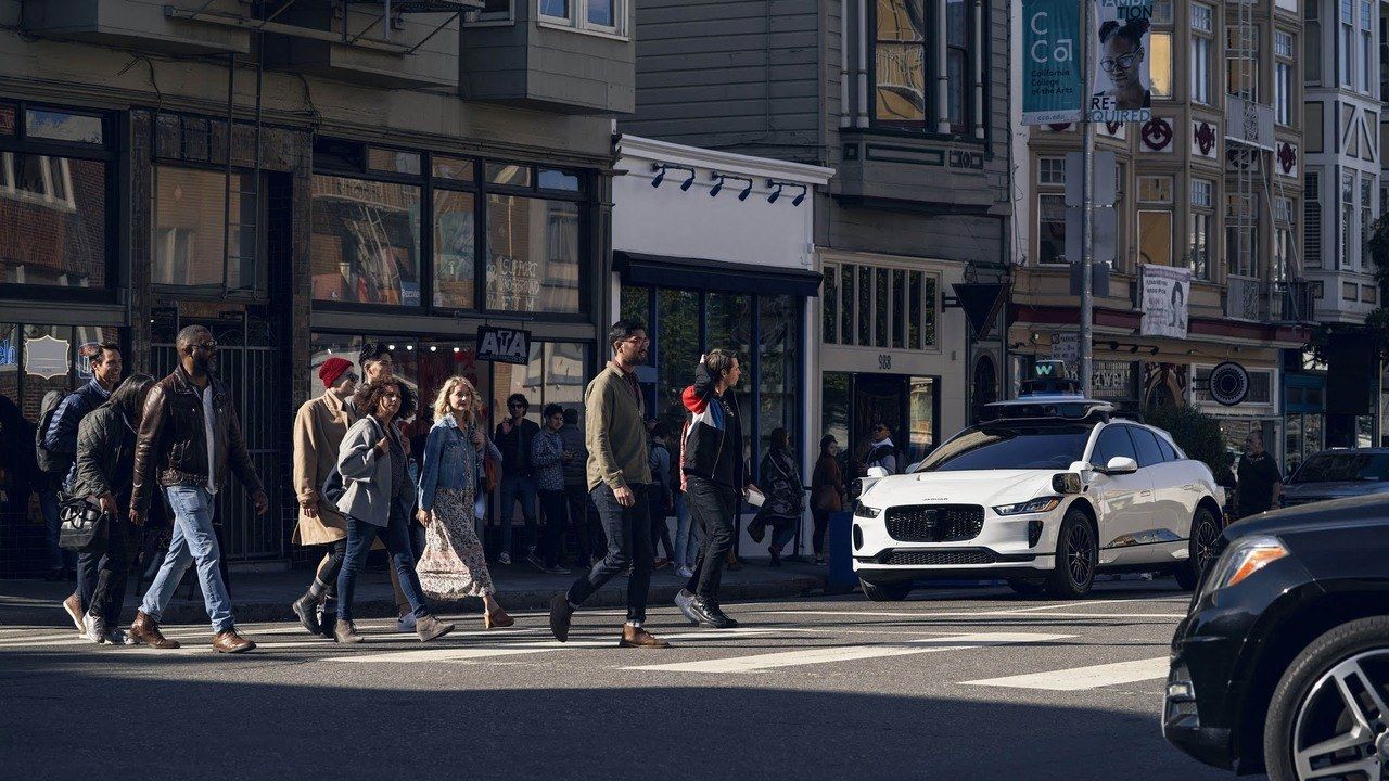 Waymo asegura que su "conductor" autónomo evita casi cualquier accidente de tráfico