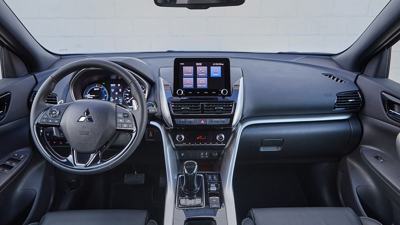 Mitsubishi Eclipse Cross PHEV - interior