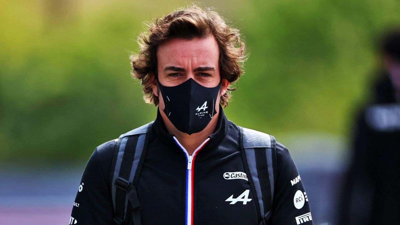 Alonso aclara la razón por la que su biografía se ha retrasado: «Contaré mi verdad»