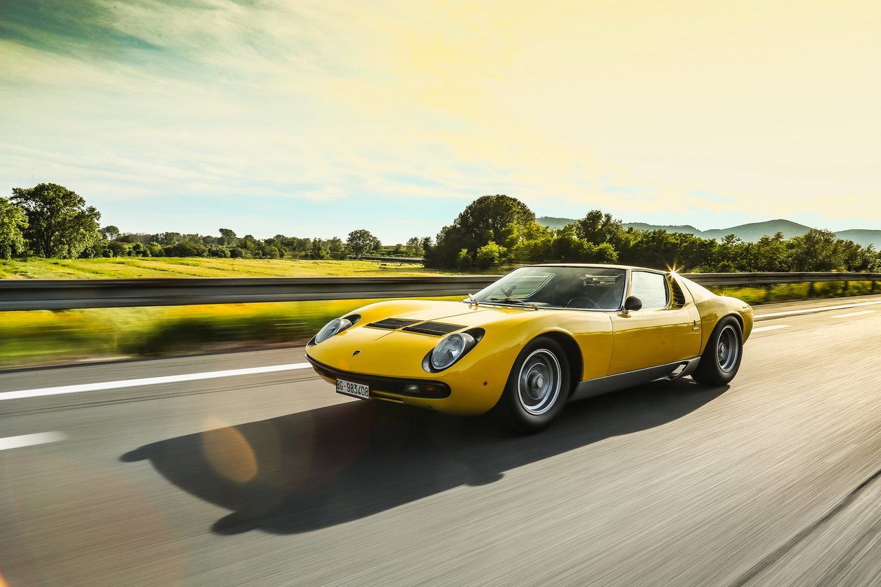 El Lamborghini Miura SV celebra su 50° aniversario