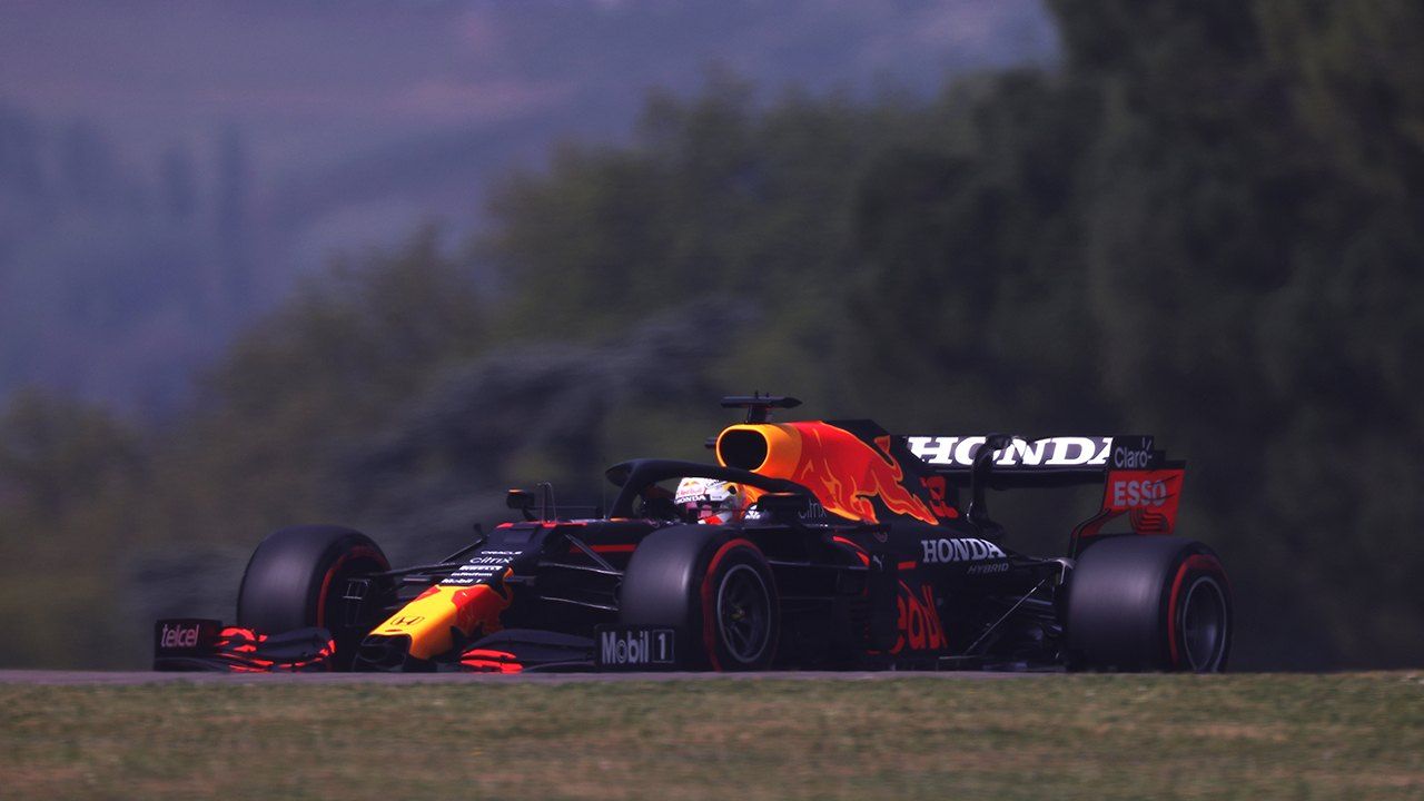 Verstappen presenta su candidatura a la pole de Imola