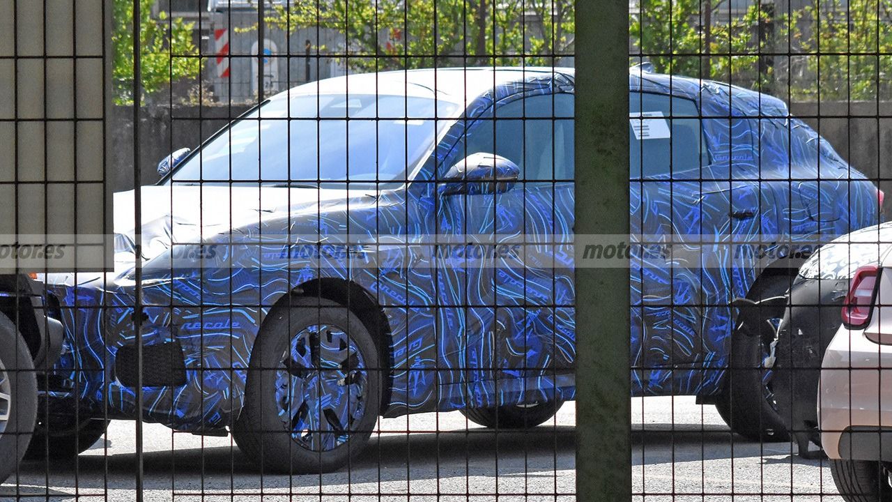 Foto espía Maserati Grecale 2022 - exterior