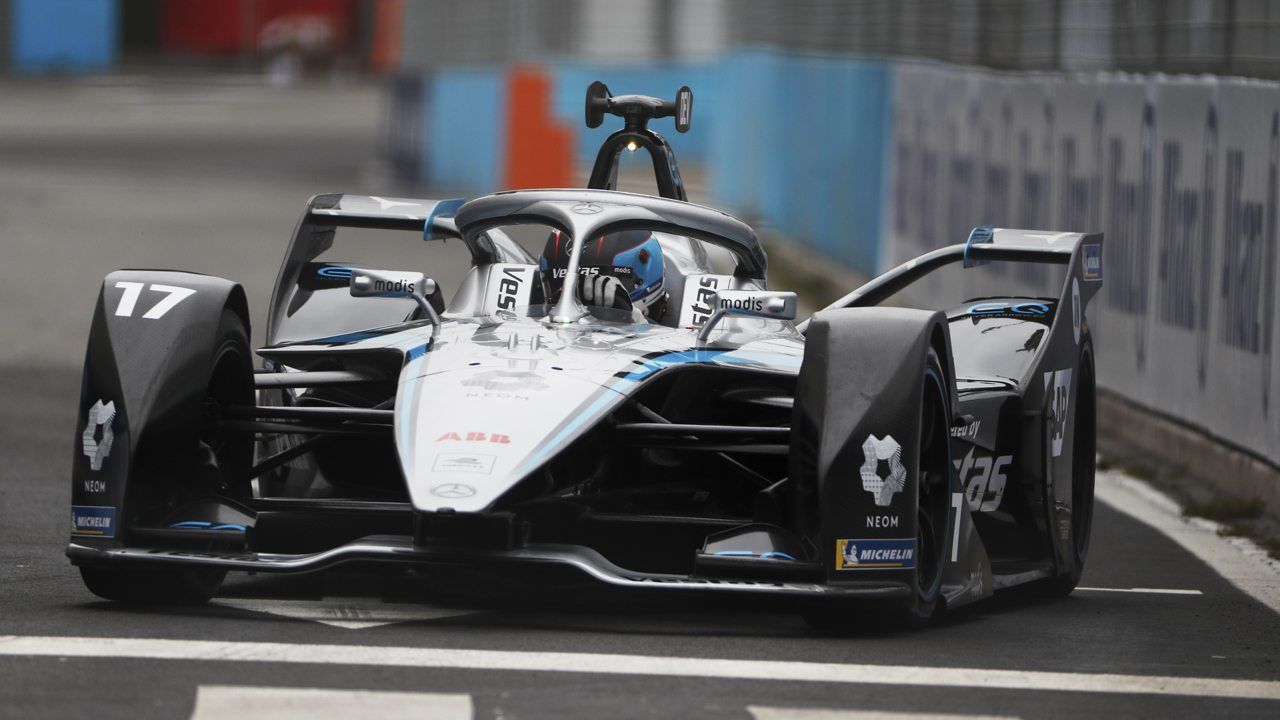 Nyck de Vries abandona el ePrix de Roma con una sanción para Valencia