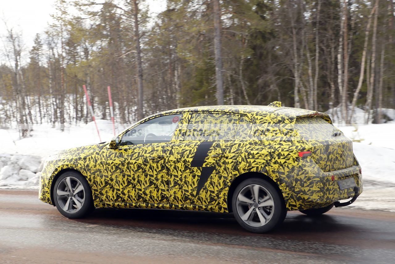 Foto espía Opel Astra 2022 - exterior