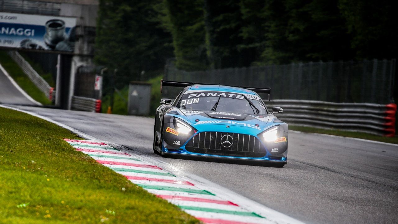 El Porsche #54 de Dinamic Motorsport vuelve a ganar las 3 Horas de Monza