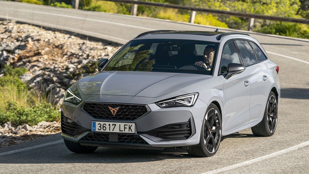 El nuevo CUPRA León e-Hybrid con 204 CV ya tiene precios en España