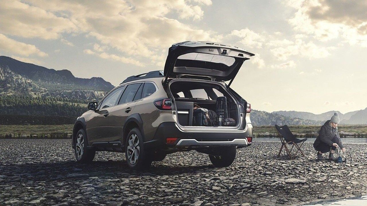 Subaru Outback 2021 - posterior